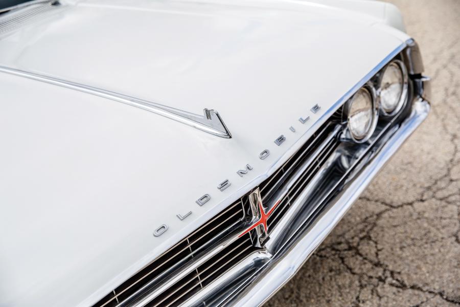 Детали экстерьера Oldsmobile Starfire Convertible (3667) 1962 года  (фото 27 из 35)